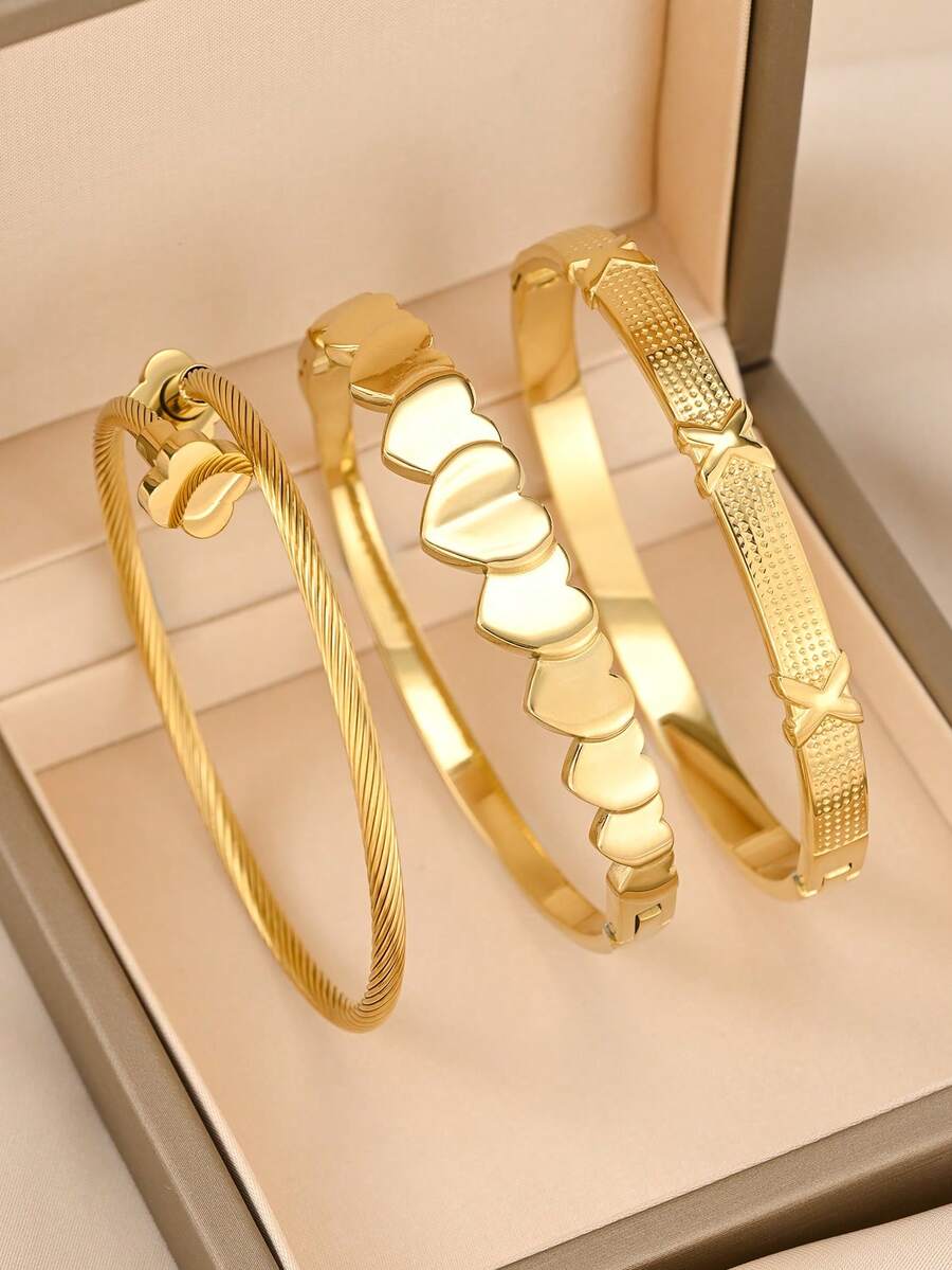 Bộ 3 vòng tay vàng cao cấp, chất liệu thép titan không phai màu, thiết kế hình trái tim mờ và bóng, phù hợp để đeo hàng ngày và kết hợp với các vòng khác. - Vàng - Xem 1
