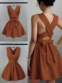 Vestido mini elegante y sexy para invitada de boda con cuello en V cruzado, sin mangas y silueta evasé, diseño versátil para conciertos, playa, fiestas, primavera/verano, con bolsillos, vestido de noche con espalda descubierta, color amarillo mantequilla - Cafetería - Ver 6