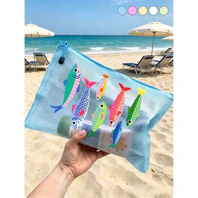 这款防水时尚沙滩包饰有可爱的小鱼图案，海洋主题大容量透明化妆包采用尼龙拉链设计，轻便防晒，功能多样，是游泳、海滩、潜水、暑假、学生返校、送给朋友、家人、闺蜜、同学等的理想之选，也是独特的生日礼物、节日礼物、派对礼物、母亲节礼物、度假礼物、结婚礼物和返校礼物。