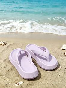 New Summer Solid-Color Flip-Flops For Women And Lightweight EVA Platform Slippers For Men. The Shoes Feature Non-Slip Textured Soles, Skin-Friendly And Comfortable Thong Straps, Soft Cushioned Soles, Versatile Style, And Are Available In Plus Sizes. Ideal For Beach Outings, Casual Wear, And Daily Summer Use. - 紫色 - 查看 3