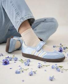 Adidas Samba Jane White Black Gum Women's JR1402 | Retro Heritage Style, Timeless Silhouette - 淺藍色 - 查看 1
