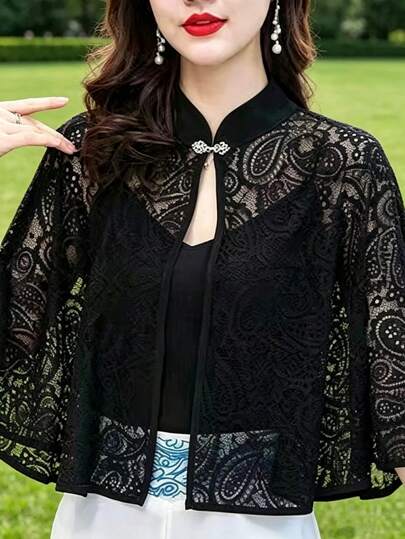 Chal de encaje floral para mujer, diseño de frente abierto, tejido a ganchillo, adecuado para combinar con faldas. Este chal casual se puede usar como ropa protectora del sol y también se puede combinar con trajes de baño, camisolas, vestidos ajustados, vestidos de novia y vestidos de noche. Adecuado para las temporadas de verano, primavera y otoño. El chal de encaje le ofrece múltiples ocasiones para usarlo.