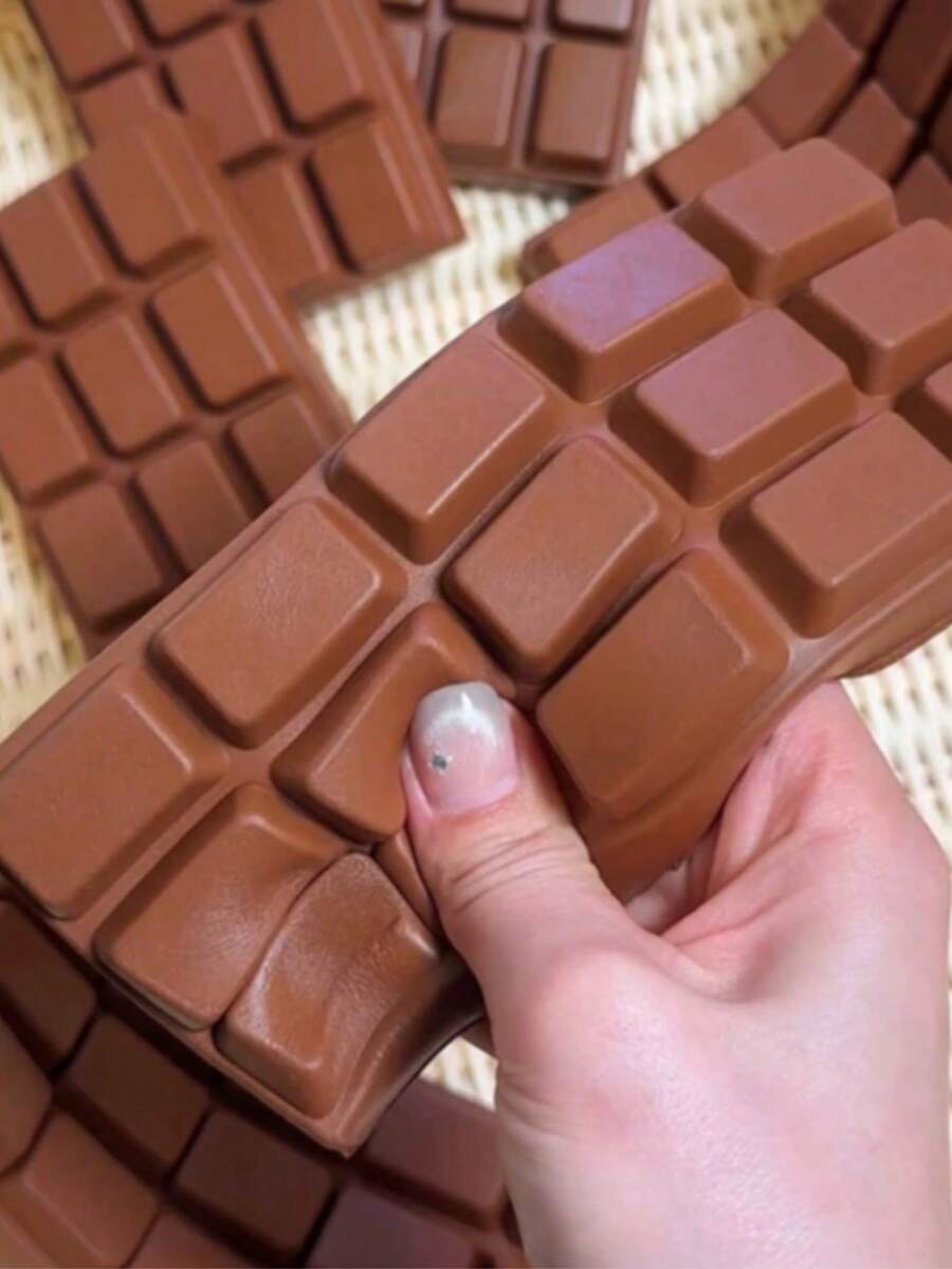 Juguete de apretón realista de chocolate, juguete antiestrés, juguete de apretón divertido para liberar presión, juguete ventilado, regalo pequeño de alivio de estrés de oficina, decoración, juguete suave - Multicolor - Ver 1