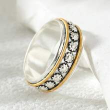 Handmade 3D Floral Outline Ring, Inlaid With Lustrous Pearl Center, Exquisite Vintage-Style High-End Jewelry, Suitable For Festivals And Elegant Daily Wear - Silver - View 10