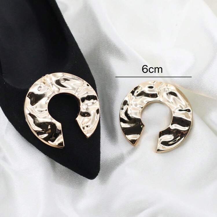 2 chiếc kẹp giày màu vàng kim loại có thể tháo rời, kiểu dáng bất đối xứng, chất liệu ABS vân sóng nước, dùng trang trí gót giày cao gót, phụ kiện kim loại cho mũi giày, trang trí giày mũi nhọn thời trang tối giản, phụ kiện trang trí giày cưới, giày dự tiệc có thể tháo rời. - Vàng - Xem 7