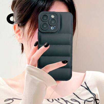 Capa protetora para iPhone com estampa de jaqueta de plumas, proteção total contra quedas.