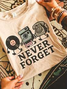 Women's Plus Size 90s Retro T-Shirt - 90s Pop Culture Vintage Tee With Cassette, Floppy Disk & Up Graphics, White Nostalgic 90s TV & Movies Shirt - 杏色 - 查看 1