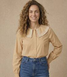 Women's Shirt With Ruff Collar/ Embroidered Detail/ Front Buttons/ Long Sleeves/ Classic Fashion S2192 2 In 1 Office - Albaricoque - Ver 1