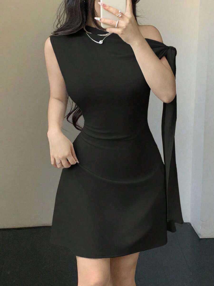 Vestido minimalista para mujer con estampado floral de tinta, hombro asimétrico con lazo, cintura ajustada - Negro 2 - Ver 1