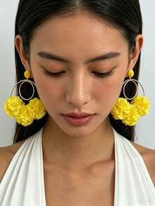 一对优雅奢华夸张波西米亚风黄色毛绒花朵流苏耳环，尽显女性奢华气质，适合日常佩戴、派对、度假和旅行。 - 黃色 - 查看 5