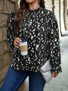 Plus Size Casual Random Floral Print Petal Sleeve Shirt - Multicolor - View 4