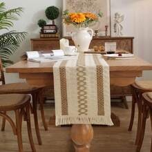 1 buah Taplak Meja Makan Dekoratif Mewah Elegan Premium dari Katun Linen Gaya Rustic Boho dengan Bordir dan Rumbai untuk Rumah - Coklat - View 2