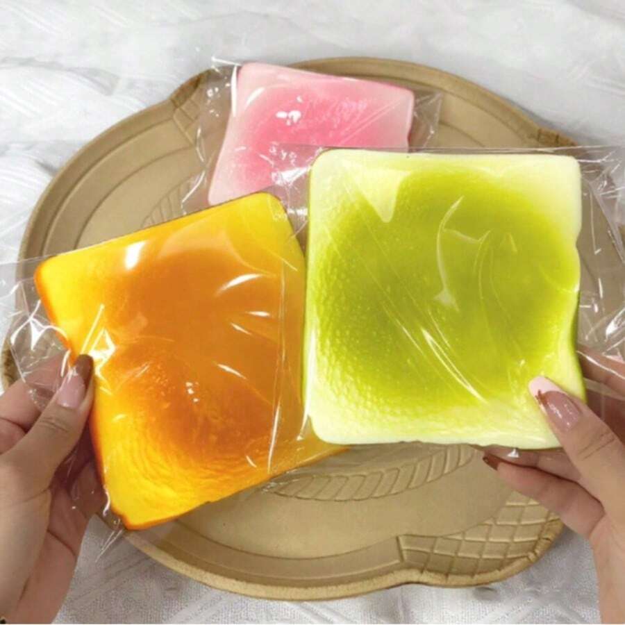 1个全新大号柔软挤压吐司面包玩具，减压挤压玩具，适合生日、圣诞节、情侣礼物、游戏玩家必备、减压伴侣 - 均碼 - 查看 1