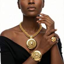 Juego de joyas chapado en oro de 18K para mujeres, 4 piezas de collar, aretes, pulsera y anillo con colgante ovalado hueco, juego de joyas elegante de oro para el Día de la Madre, cumpleaños, aniversario, regalo para mamá, esposa, abuela, ocasión formal - Joyas en tallas grandes - Ver 7