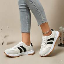 Women's New Lightweight And Comfortable Casual Sneakers - White - View 3