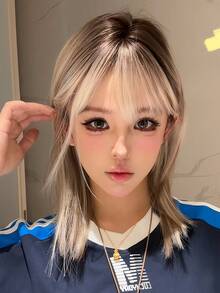 齐肩直发深灰色白挑染假发，女士混色，14英寸深灰色合成直发假发，带刘海，优雅蓬松，全机烫耐热直发假发，适合日常佩戴，完美适用于节日、音乐节、樱花庆典、毕业典礼及赠送朋友的场合，假发配饰 - 挑染白色 - 查看 2