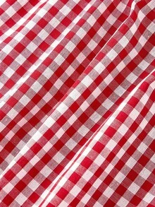 Este adorable vestido de mujer combina el clásico estampado  rosa con un delicado cuello de encaje y un pequeño lazo.Su corte ajustado tipo A y manga corta evocan el estilo vintage de los años 50, ideal para días de campo, picnics, salidas casuales o cualquier ocasión primaveral y veraniega. - Rojo y blanco - Ver 7