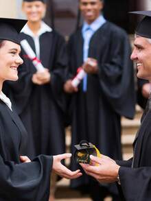 20/10 hộp quà tốt nghiệp năm 2026, hộp kẹo hình mũ tốt nghiệp có tua rua, quà tặng tiệc tốt nghiệp màu đen & vàng, thích hợp cho tiệc tốt nghiệp trung học/đại học, quà tặng số lượng lớn cho sinh viên tốt nghiệp. - Xem 5