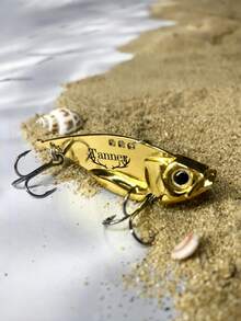 1 pezzo/5 pezzi Esca da pesca VIB personalizzabile con incisione laser, esca vibrante in metallo, regalo da pesca personalizzato per coppia/padre, amo con incisione di nome/data/messaggio, materiale in acciaio inossidabile, testo inciso al laser, placcato oro e argento, include 3 ami, adatto per appassionati di pesca, padri, mariti, fidanzati, acquirenti di regali, pesca con esche, pesca in acqua dolce e salata, pesca all'aperto, regalo per la festa del papà, regalo di compleanno, ricordo di anniversario, San Valentino, collezionabili da pesca - Multicolore - Visualizzare 7