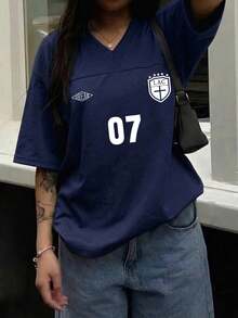Camiseta ajustada de mujer de manga corta y cuello en V con gráfico numérico, ligeramente elástica, top casual - Azul Marino - Ver 2