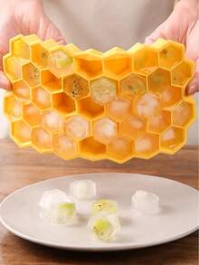 1pc Silicone 37-Cavity Honeycomb Ice Cube Tray, Creative Hexagonal Design Stackable Ice Tray, Suitable For Making Creative Ice Drinks And Summer Essential Beverages - Multicolor - View 2