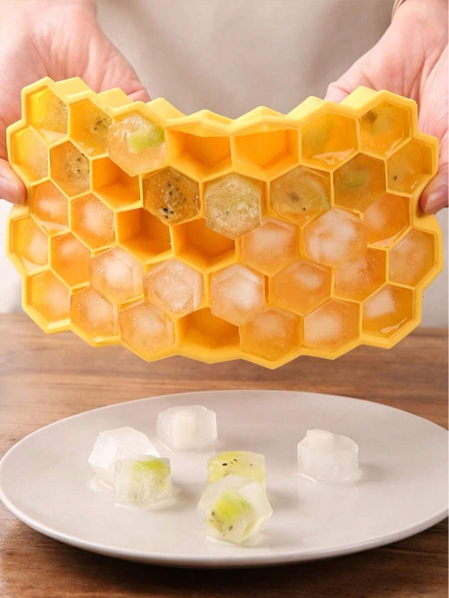 1pc Silicone 37-Cavity Honeycomb Ice Cube Tray, Creative Hexagonal Design Stackable Ice Tray, Suitable For Making Creative Ice Drinks And Summer Essential Beverages
