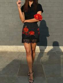 Womens Lace Mini Skirt Summer Fashionable Black Satin High Waisted Short Skirts With Scalloped Hemline - 西瓜紅 - 查看 2