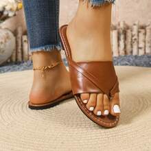 1 Pair Solid Color Casual PU Leather Flat Sandals, Beach Vacation Flip Flops - Brown - View 5