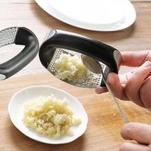 1/2 chiếc dụng cụ ép tỏi bằng thép không gỉ, thiết kế tiện dụng, dụng cụ băm tỏi dễ sử dụng cho gia đình và nhà bếp. - màu đen - Xem 4