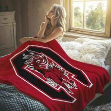 1PC  Flannel Throw Blanket 50"X60" - Printed With Garnet Red Background, University Of South Carolina Logo (Black Block C With Red Gamecock & White Outline), Tapestry Wall Hanging, College Fan Gift, Room Decor For Bedroom Or Dorm -280gsm - Multicolor 1 - View 6