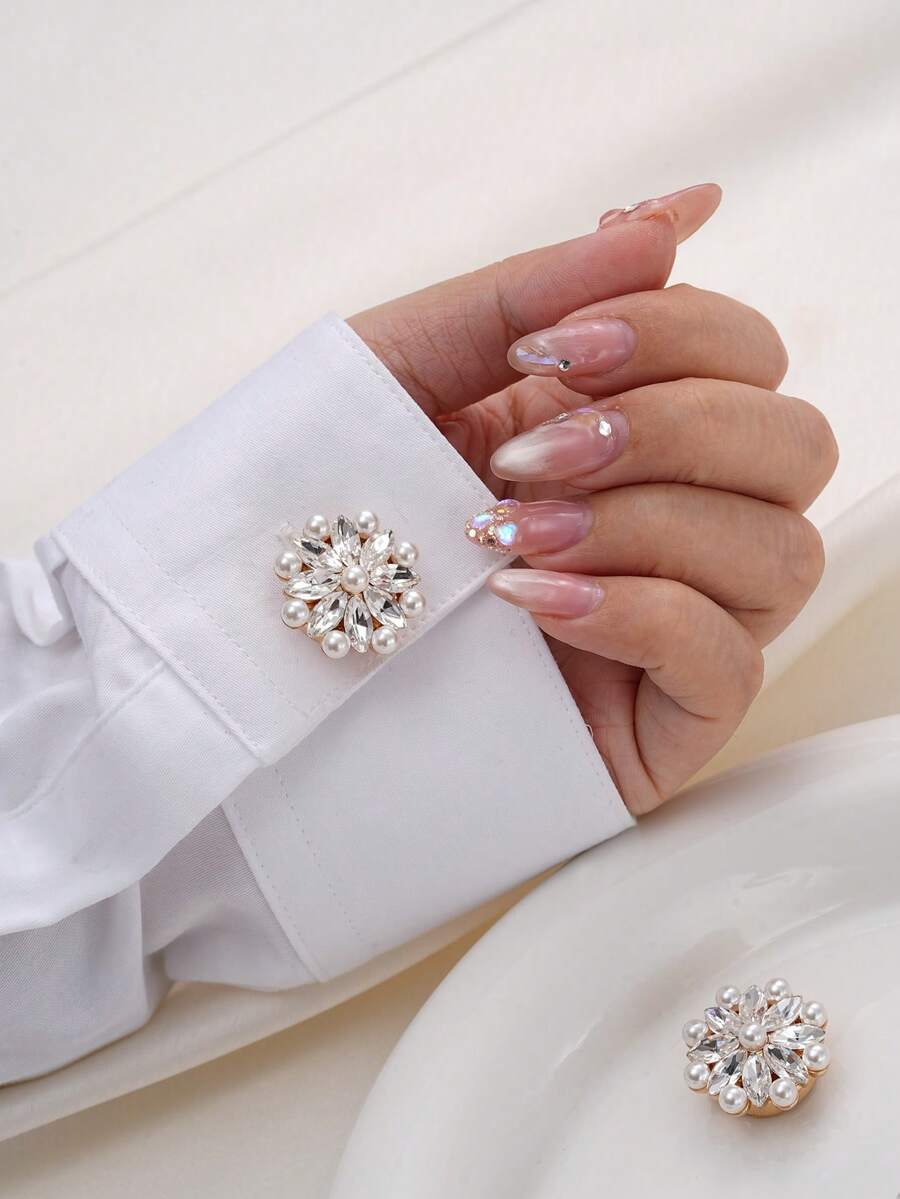 1/2/4pcs 22mm Elegant Rhinestone & Faux Pearl Button Covers For Women, Crystal Button Covers, Detachable Clip On Button Covers, Crystal Fancy Buttons For Clothing, Button Snaps With Pliers Press For Dress Suit Tux Shirt Accessories, Lead Color