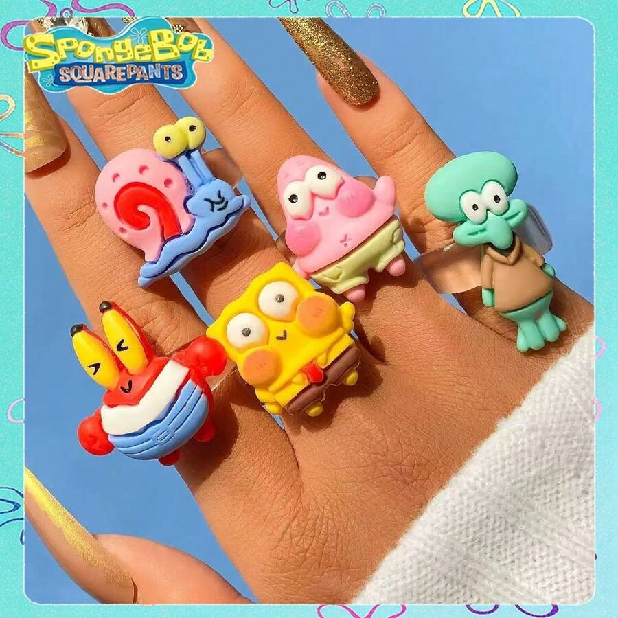 SpongeBob SquarePants 2件套/组 & 章鱼哥主题戒指套装。这些电影周边饰品非常适合日常佩戴、粉丝收藏，以及派对、周年纪念、生日、情侣装、订婚、万圣节、圣诞节、毕业典礼和节日礼物等场合的装饰。（款式随机）