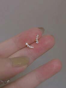 1对闪耀流星迷你钻石耳钉，简约弧形钻石耳环 - 金黃色 - 查看 1