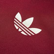 Áo khoác thể thao dài tay cổ đứng thoáng khí có khóa kéo ba sọc adidas Originals dành cho nam, màu đỏ tía JZ2254 - Màu Đỏ Sâu - Xem 4