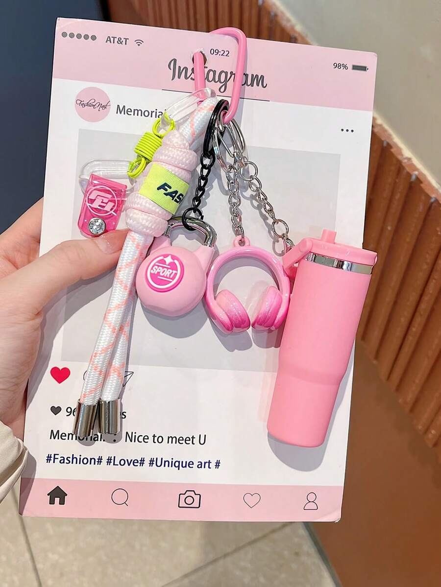 [Original Handmade] High-Value Mini Water Bottle Keychain, Braided Rope Keychain/Wrist Accessory, 3D Earphone Accessory, Car Key Anti-Loss Chain, Exquisite Girl Earphone Decoration, Women's Summer Charm Bag Pendant, Beach Holiday Essential