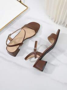 Sandales à bride de cheville à talon compensé avec bout ouvert, style français mi-talon pour femmes grandes tailles, sandales polyvalentes à talon haut classique - Tabac - Voir 6