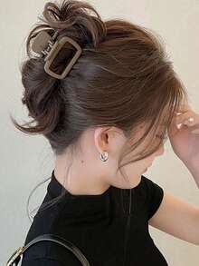 1pc Matte Acrylic Small Square Hair Clip, Elegant Hair Claw Hair Accessory - Gold - View 3