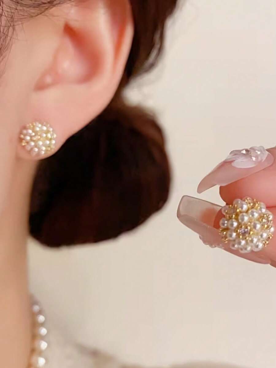 1 Đôi bông tai hình hoa đính đá Zirconia/ngọc trai giả tinh tế, kiểu dáng giản dị, dễ phối đồ dành cho nữ. - Vàng - Xem 1