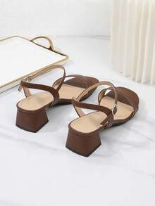 Sandales à bride de cheville à talon compensé avec bout ouvert, style français mi-talon pour femmes grandes tailles, sandales polyvalentes à talon haut classique - Tabac - Voir 5
