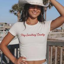 Play Something Country Crop Top Country Concert Shirt Country Girl Aesthetic Top - 白色 - 查看 1