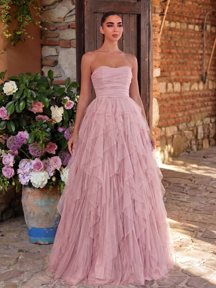 Faeriesty 浪漫无肩带婚纱，层叠荷叶边薄纱裙摆，A字廓形，完美适用于经典婚礼、毕业典礼、晚宴等场合。