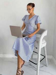 Women's Striped Petal Sleeve Midi Dress Blue Striped V Neck Sleeveless Long Dress Daily Commuter Wear Dresses For Women Summer Outfits For Women Beach Outfits For Woman Vacation Outfits Woman Western Wear Women Work Summer Dresses Woman S Summer Clothes Vacation Casual Holiday Resort Short Sleeve A Line Going Out Blue Dresses For Women Graduation Dress Summer Outfits For Women Spring Clothing Easter Beach Outfit For Women Wedding Guest Vacation Outfits Women Summer Holiday Outfits Formal Attire For Women Y2K Work Outfits For Women Office Social Blouse Business Casual Woman Going Out Outfits Teacher Outfits For Women Waist A-Line Blue Striped Dress Women's Casual Commuting Striped Cinched Waist Mini Dress Summer Casual,Summer Dresses For Women - 藍白色 - 查看 8