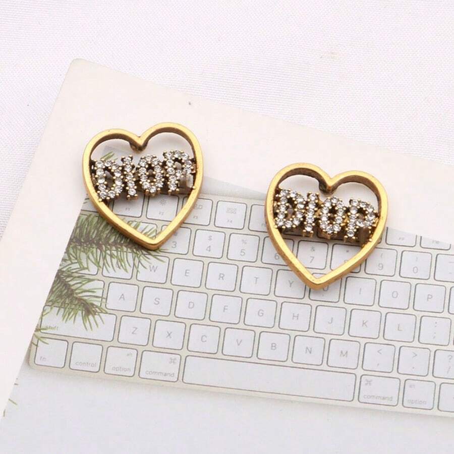 Vintage Style Rhinestone Inlaid Letter Stud Earrings, Personalized Distressed Heart-Shaped Women's Earrings, Elegant Ear Drops - Yagukin - Xem 1