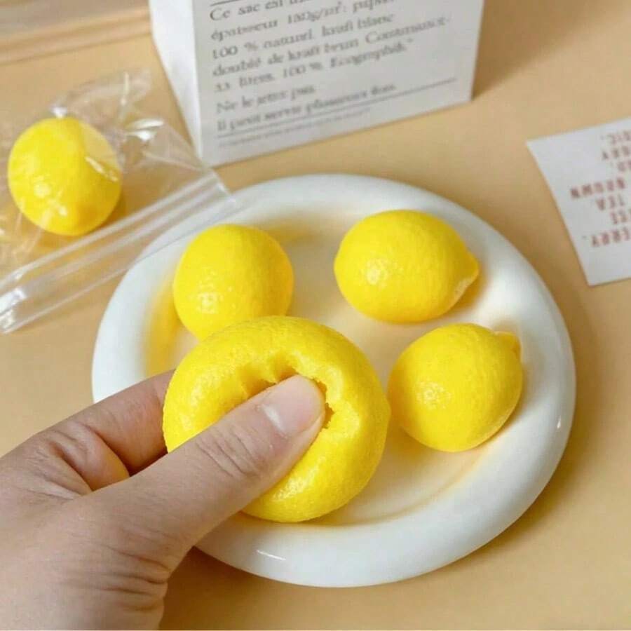 1个创意减压水果挤压柠檬慢回弹软发泄玩具 - 生日礼物 - 节日礼物 - 彩色 - 查看 1