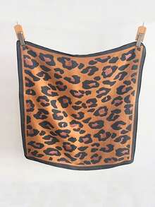 Set Aksesori Rambut Syal Persegi Motif Leopard, Cocok untuk Pemakaian Sehari-hari, Dapat Digunakan Sebagai Syal, Ikat Kepala, atau Jepit Rambut - MultiWarna - View 3