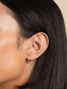 925纯银彩虹锆石小巧穿孔耳环，适合女孩日常佩戴 - Zircon Piercing - 查看 3