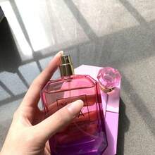 Serie KAY.A.L.I de cuatro perfumes neutros coloridos (N.º 20, 31, 14, 37) 100 ml, aroma floral y frutal de larga duración, elegantes y únicas botellas de colores, aroma natural y fresco, la primera opción para los amantes de las fragancias. - 31 - Ver 1