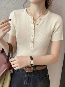 French Elegant Metal Half-Button V-Neck Short Sleeve Knit Top, Spring/Summer Design Sense Slim Fit Chic Versatile Tee For Women - Apricot - View 4