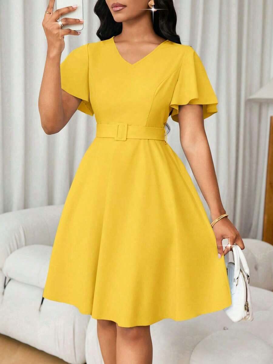 Lunessa Vestido mini elegante de manga corta con volantes en el bajo y corte evasé de un solo color para mujer - Amarillo - Ver 1