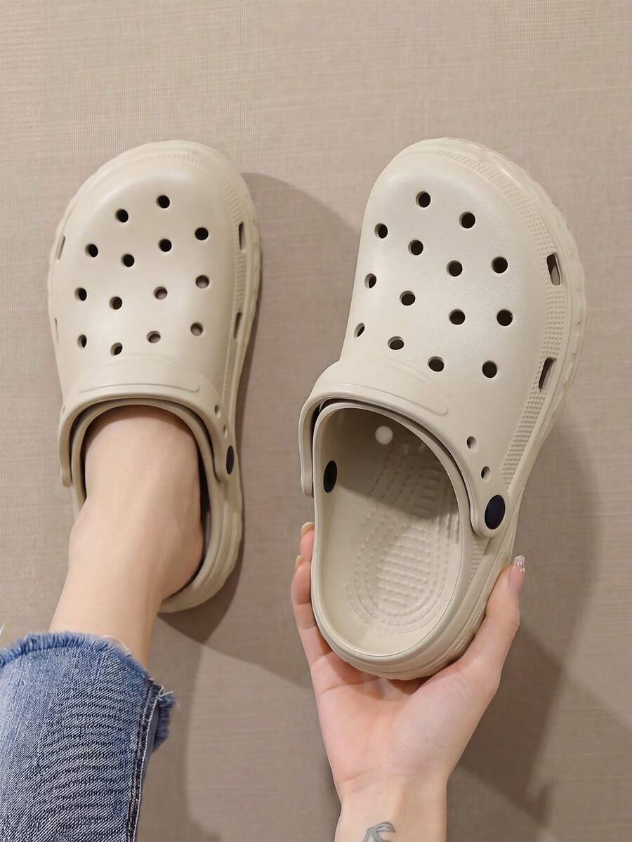 2026 Spring/Summer New Khaki Tire Tread Hollow Sandals, Unisex Platform Breathable Anti-Slip Casual Beach House Slippers